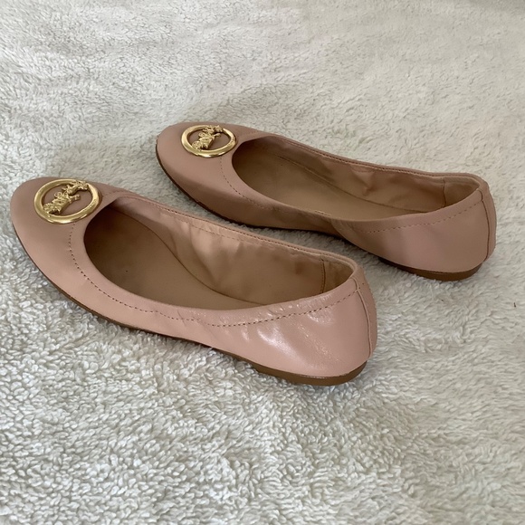 COACH Ballerina Nude Pink Leather Flat with Gold Tone Horse and Carriage Logo - Picture 6 of 7